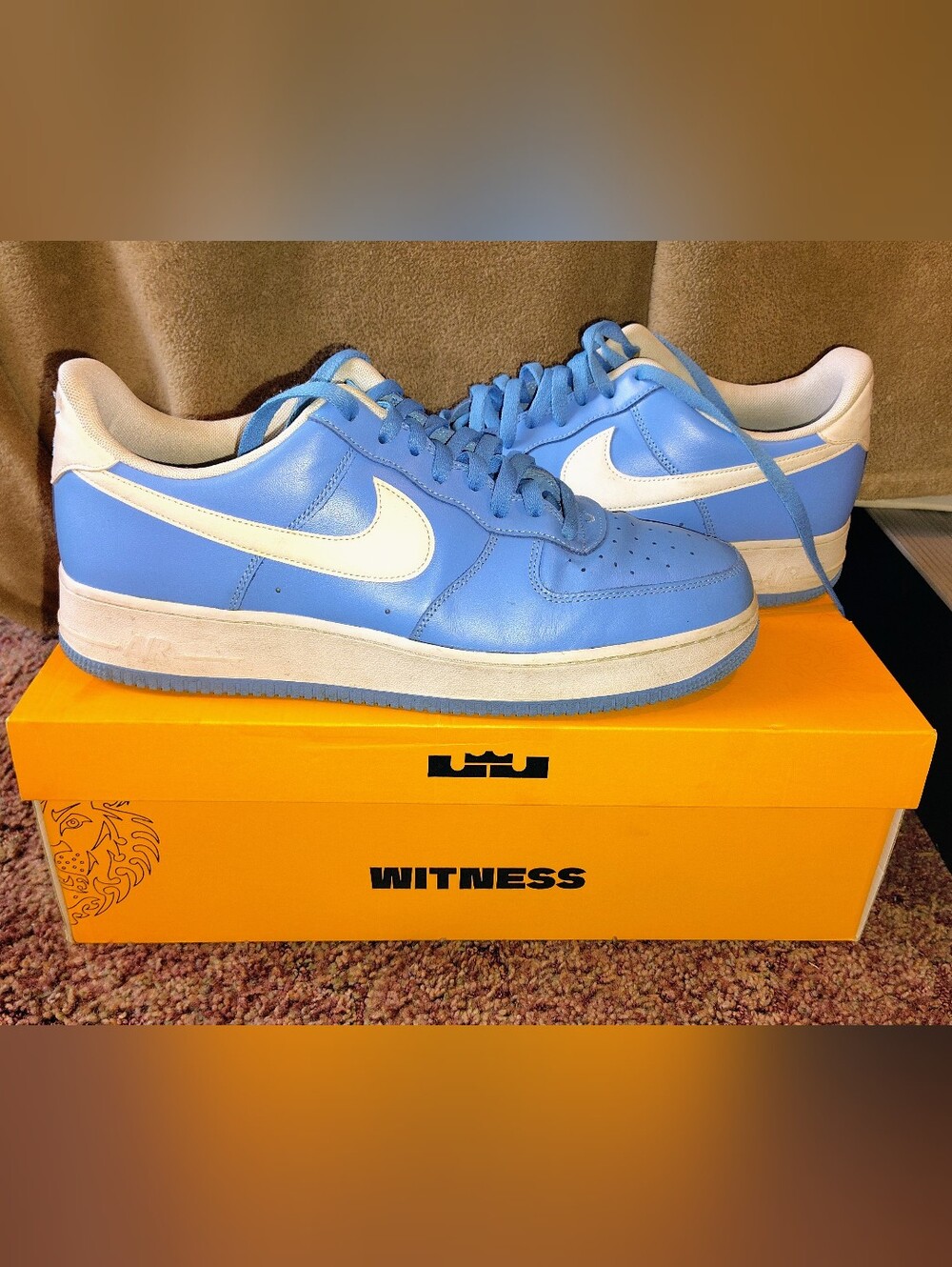 Nike Men's Low-Top Sneakers in Light Blue and White